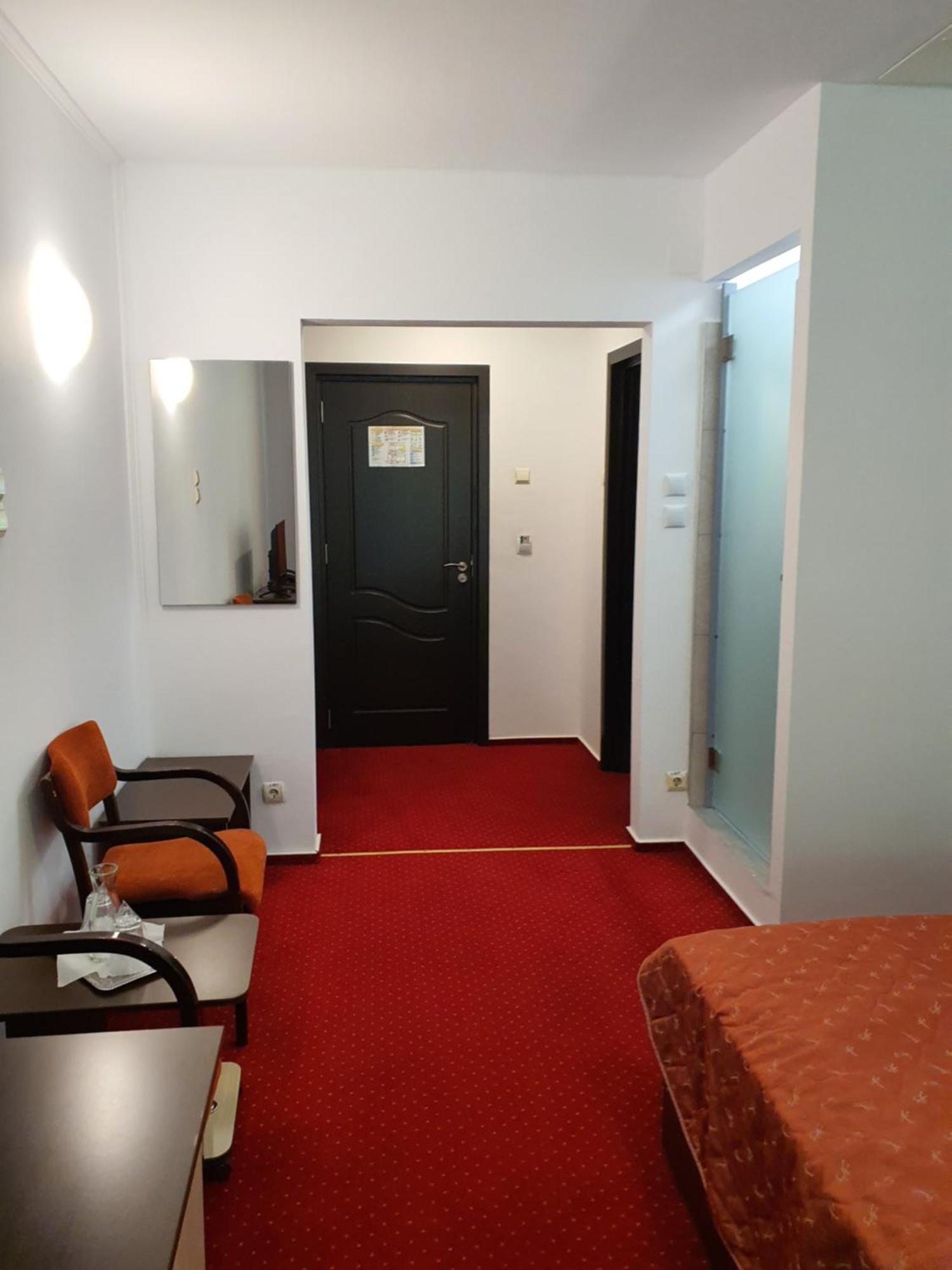 Hotel Cristal Sinaia Habitación foto