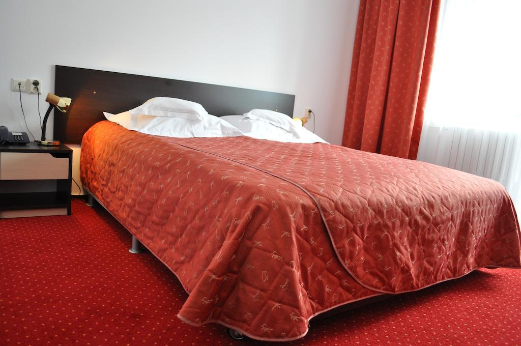 Hotel Cristal Sinaia Habitación foto